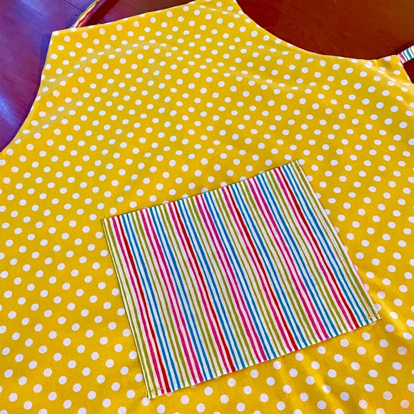 Apron - Picture 2 of 6
